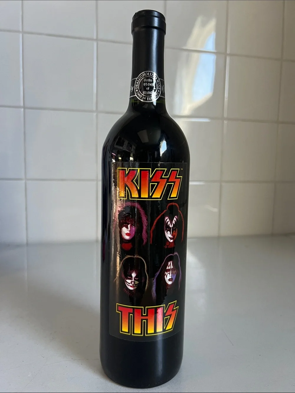 Celebrity Cellars KISS THIS Ltd #5849/60K Mint/Sealed